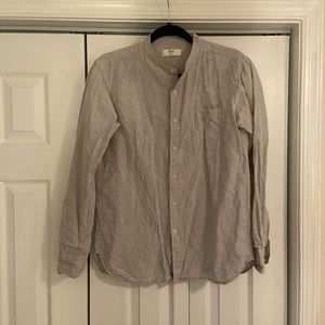 Uniqlo stand collar linen shirt. Neutral tan small